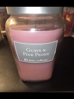 Guava & Pink Peony Scented Candle - Pink
